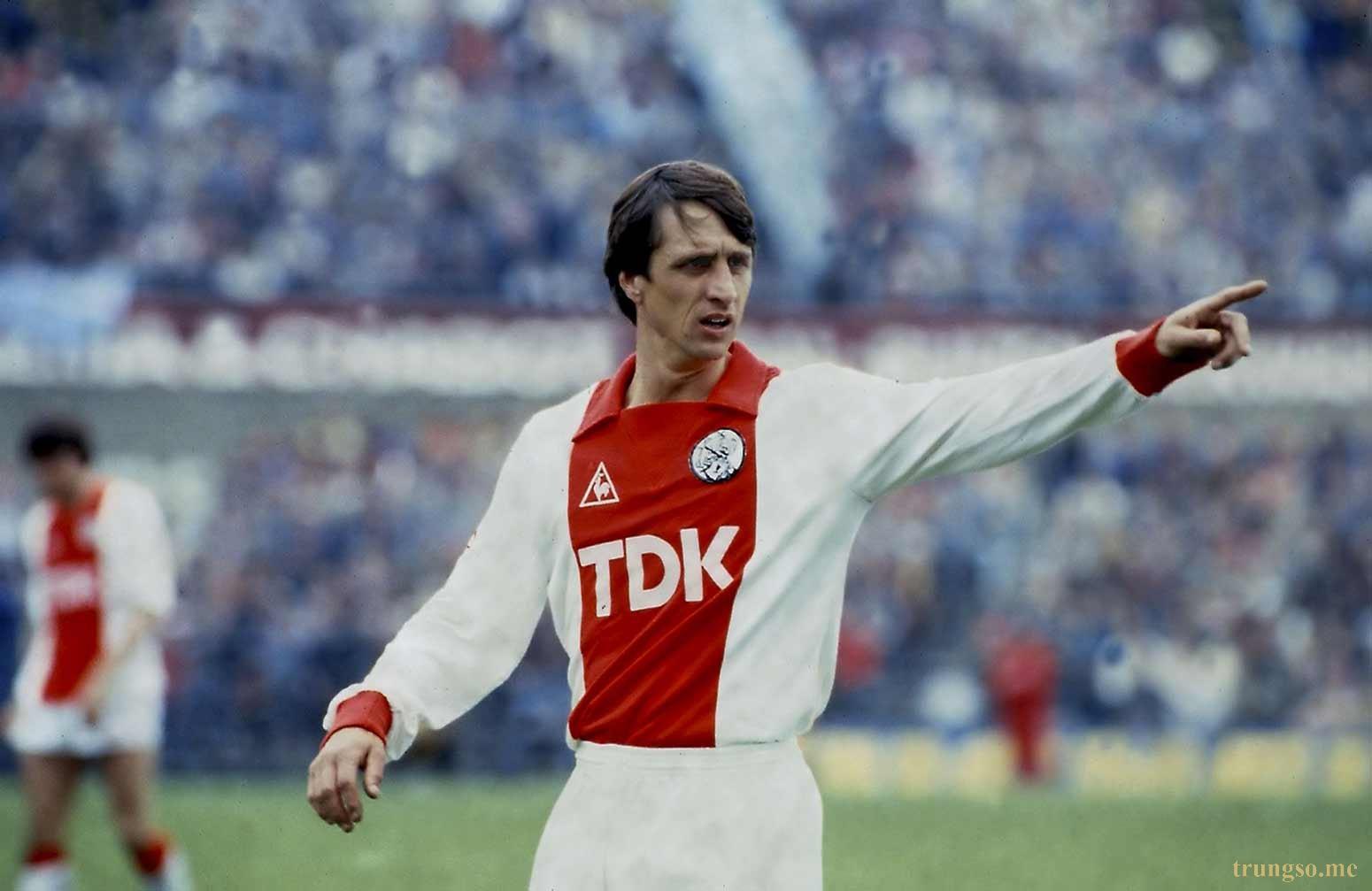 Johan Cruyff & Số Chủ Đạo 8: Quyền Lực Tư Duy Định Hình Bóng Đá Tổng Lực