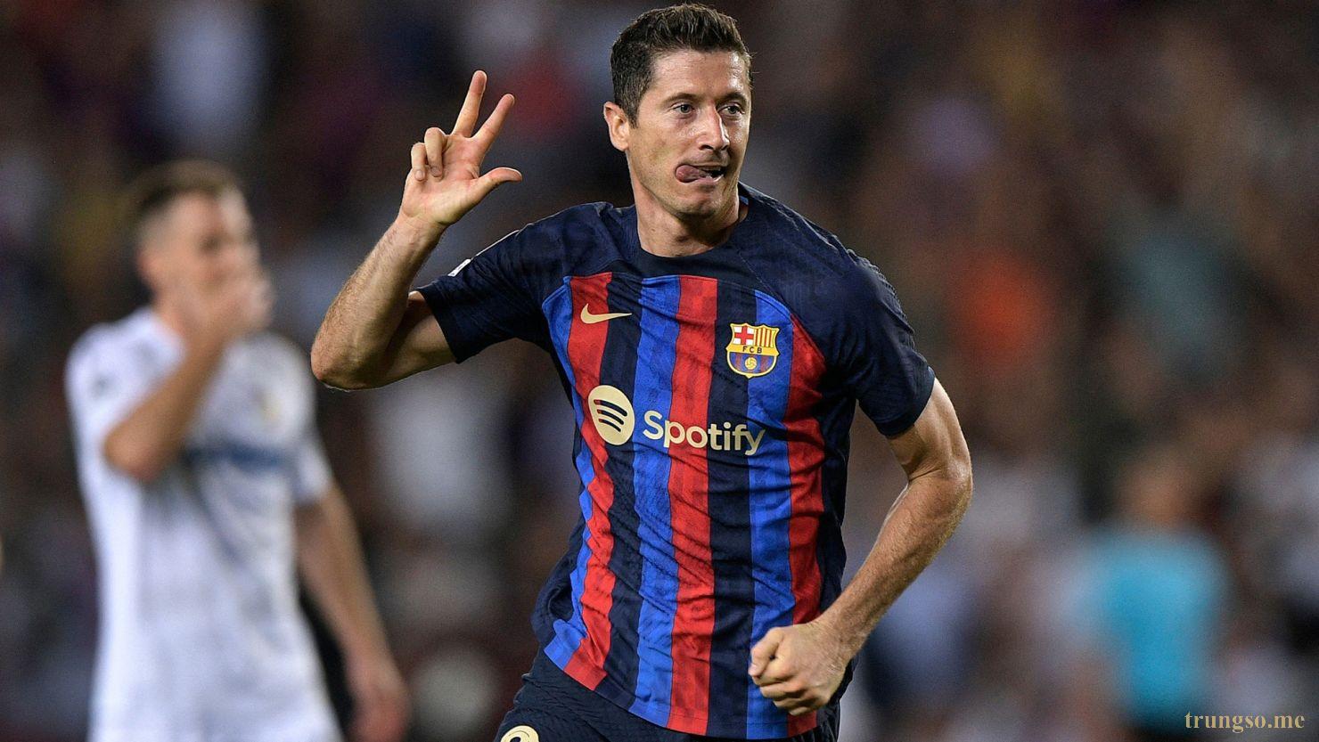 Robert Lewandowski & Số 8: Sức Mạnh Của Sự Hiệu Quả Và Tham Vọng
